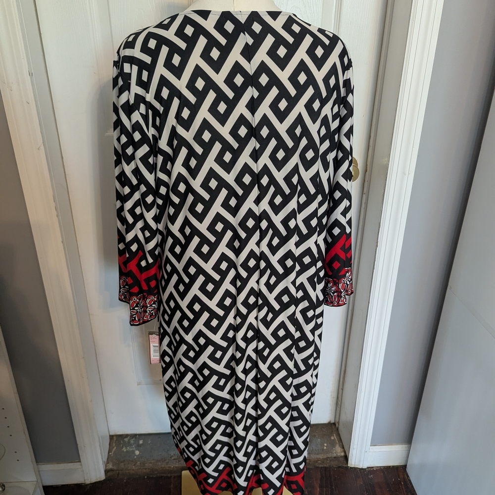 Black and White Geometric Pattern Dress with Red Accents - Picture 2 of 5